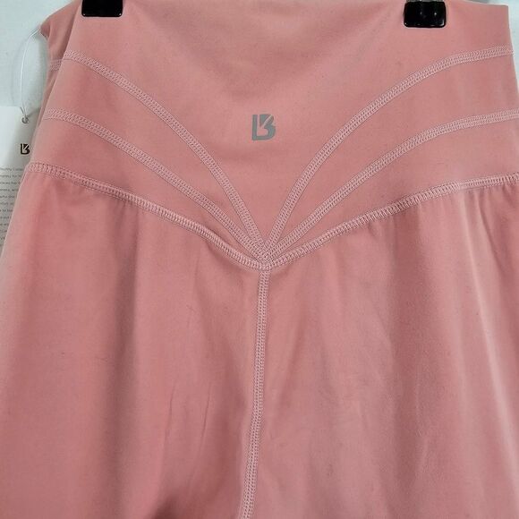 NWT Buff Bunny Legacy Biker Short in Pink Salt - Size M - Picture 3 of 6
